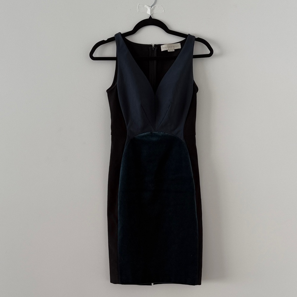 Stella McCartney V-Neck Length Dress 
Size:40